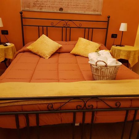 Ghiro Ghiotto Bed & Breakfast Pietra Ligure Ngoại thất bức ảnh