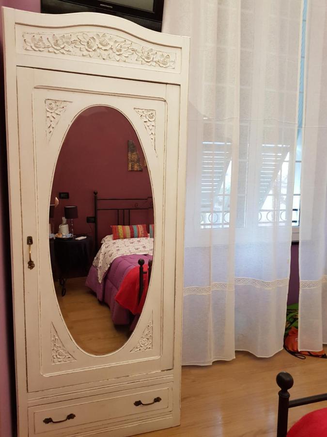 Ghiro Ghiotto Bed & Breakfast Pietra Ligure Ngoại thất bức ảnh