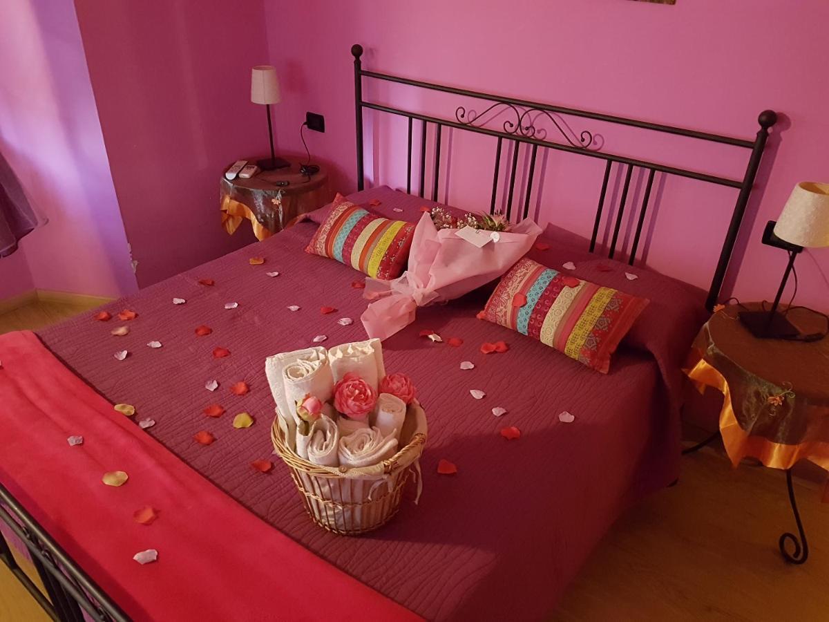 Ghiro Ghiotto Bed & Breakfast Pietra Ligure Ngoại thất bức ảnh