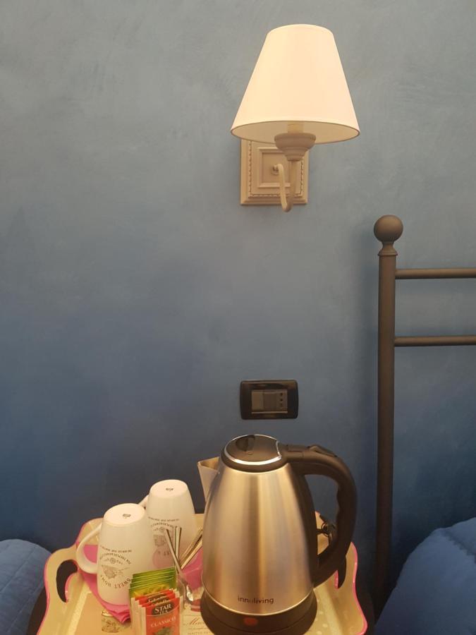 Ghiro Ghiotto Bed & Breakfast Pietra Ligure Ngoại thất bức ảnh