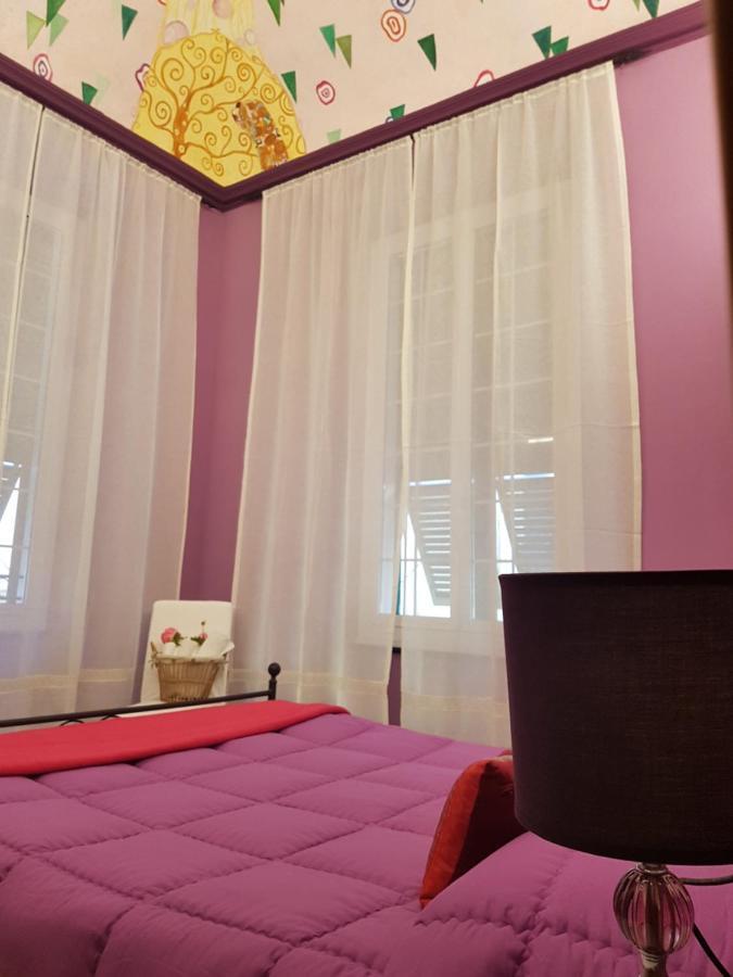 Ghiro Ghiotto Bed & Breakfast Pietra Ligure Ngoại thất bức ảnh