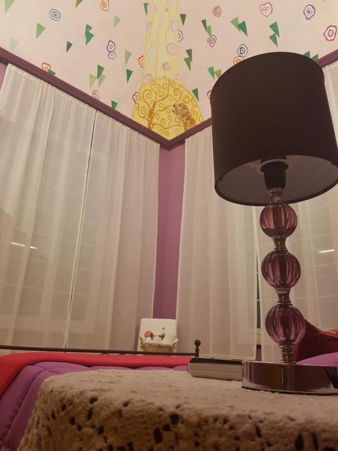 Ghiro Ghiotto Bed & Breakfast Pietra Ligure Ngoại thất bức ảnh