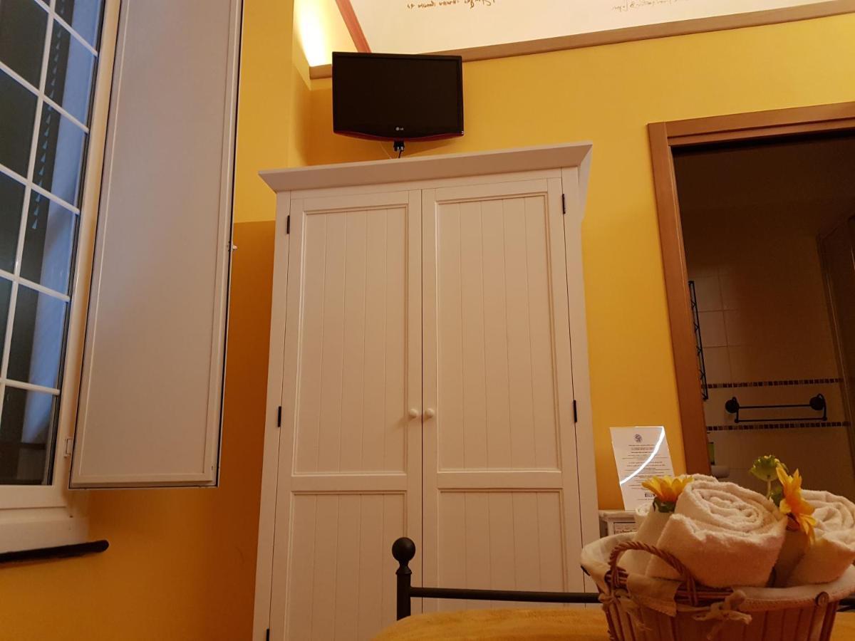 Ghiro Ghiotto Bed & Breakfast Pietra Ligure Ngoại thất bức ảnh