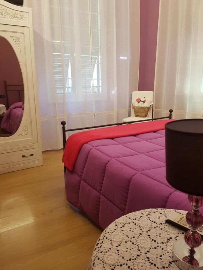 Ghiro Ghiotto Bed & Breakfast Pietra Ligure Ngoại thất bức ảnh